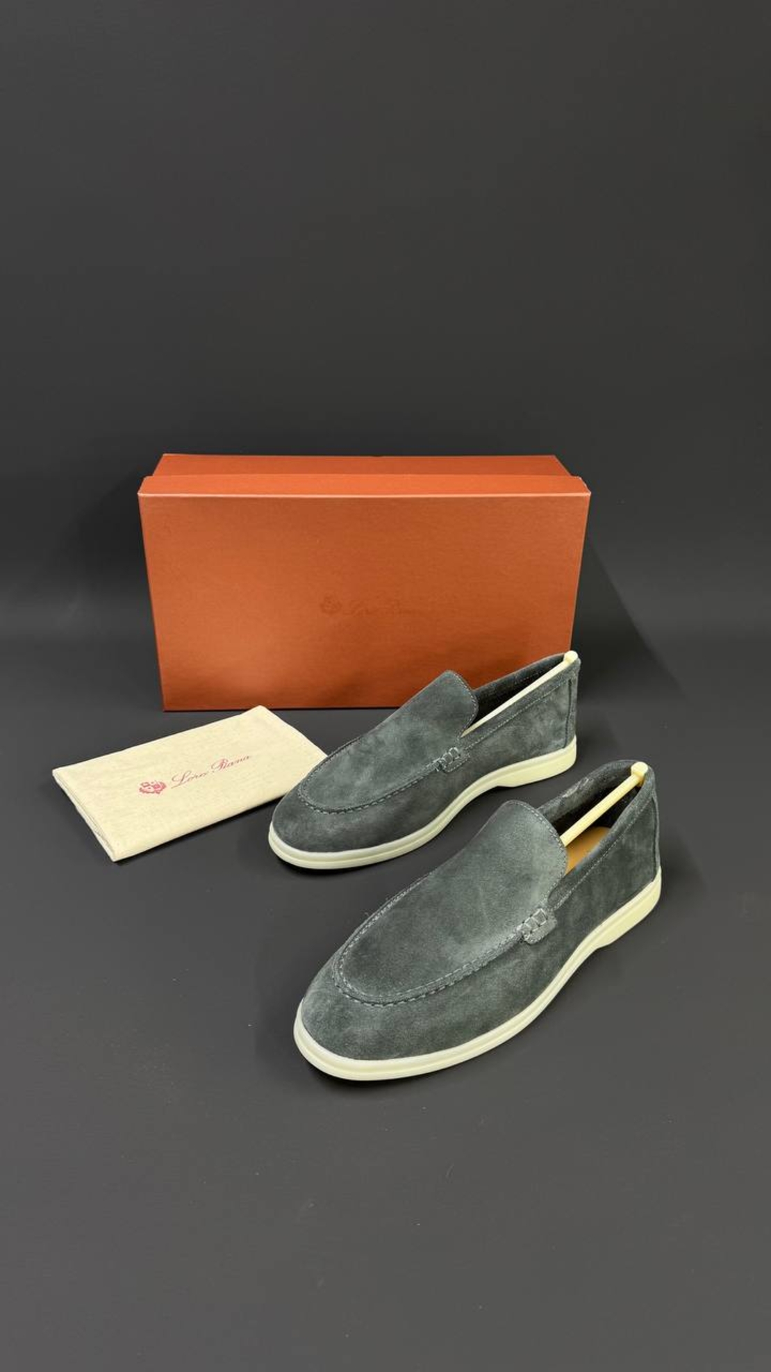 Loro Piana 8