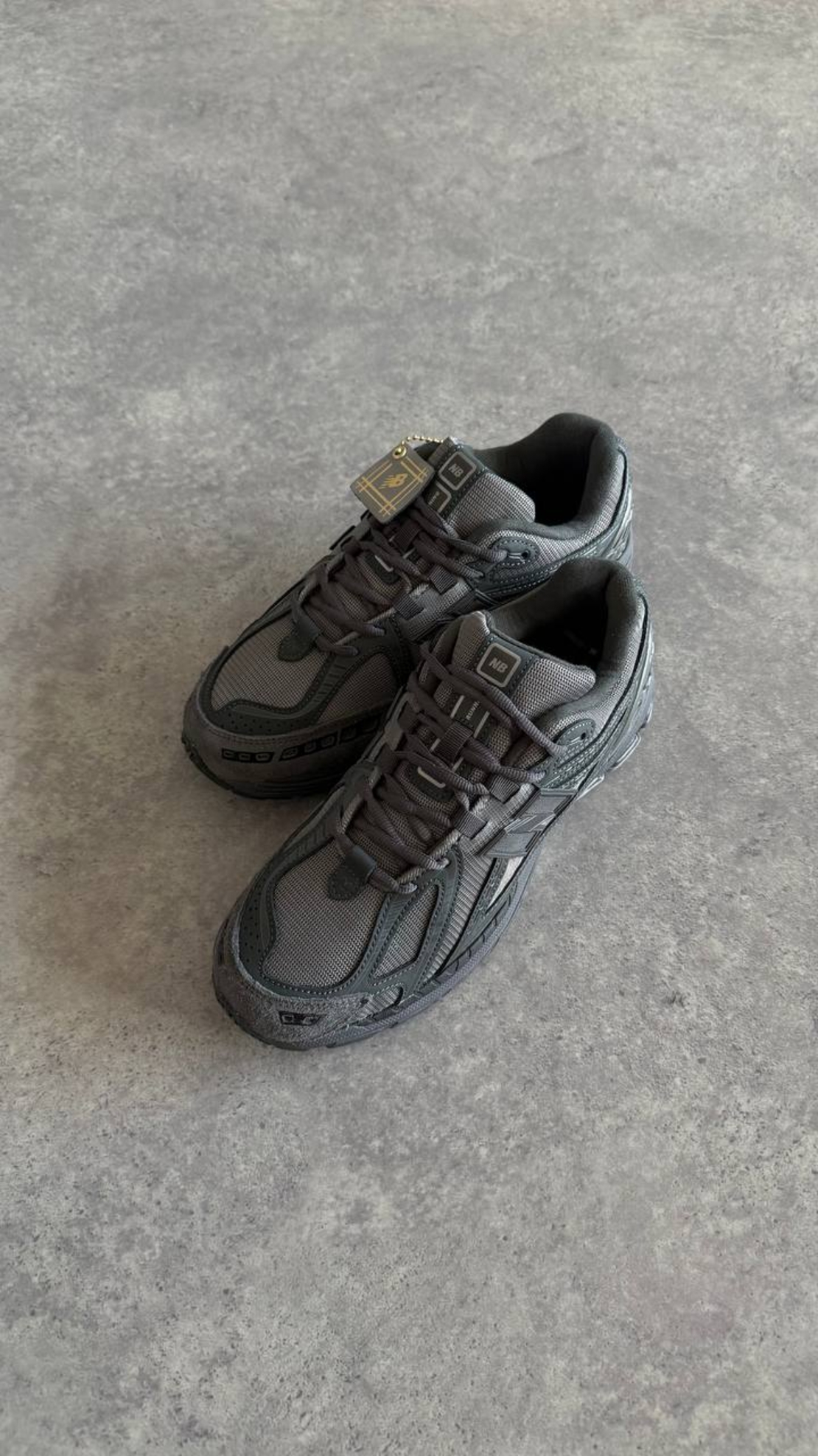 New Balance 1906R “Grayscale” (M1906RHX)