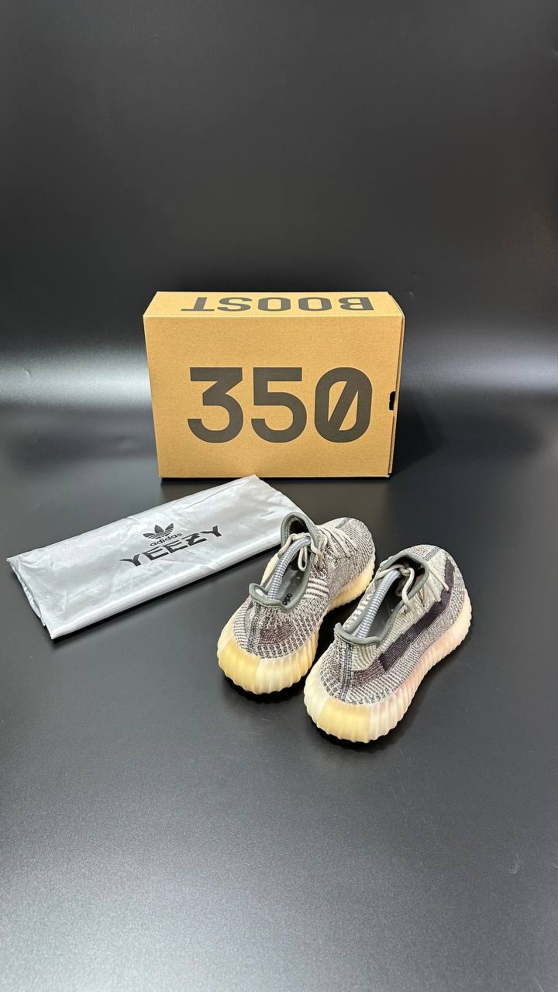 Adidas Yeezy Boost 350 V2 