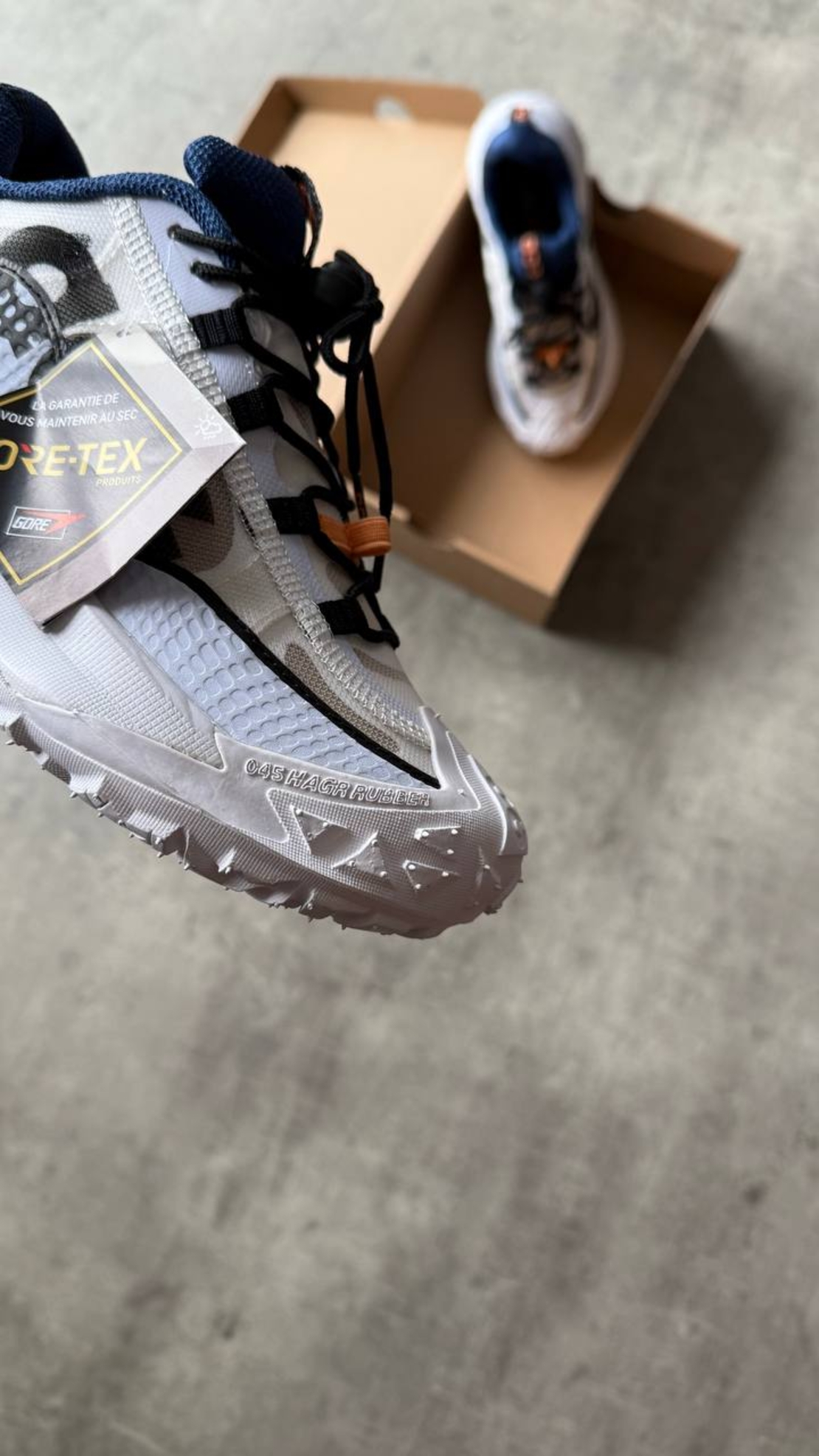 Acg Mountain Fly 2 Low “White Navy”