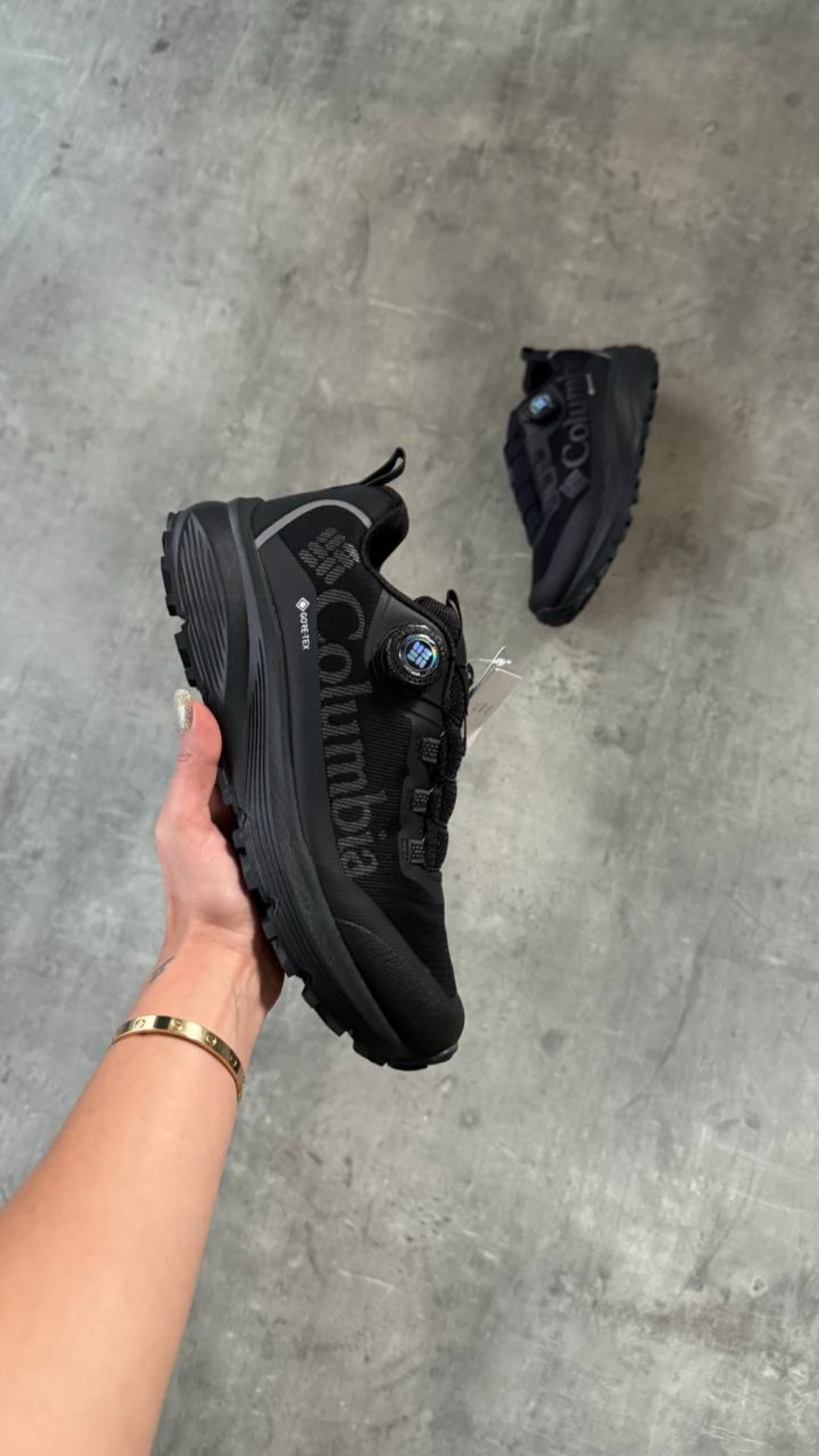 Columbia “BLACK”GORETEX WATERPROOF