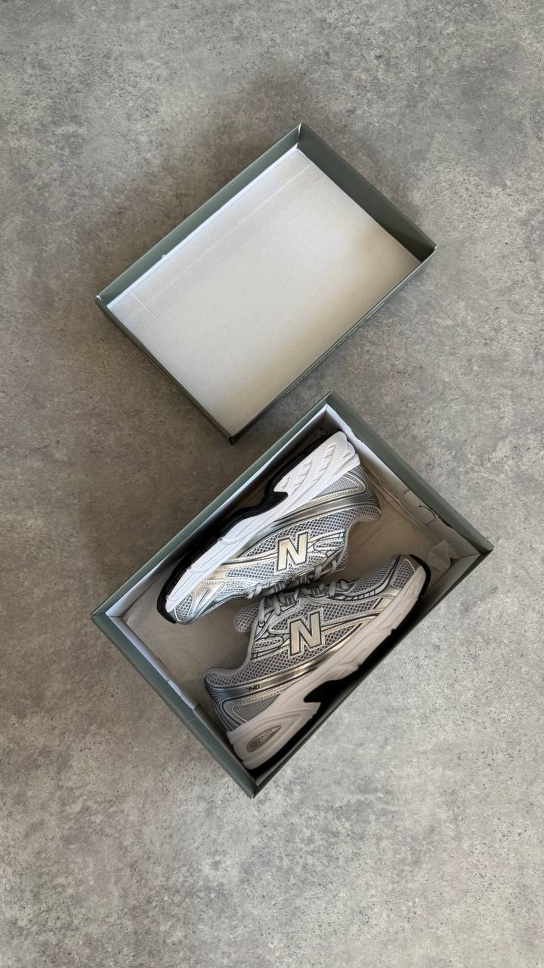 New Balance 740 “Silver”