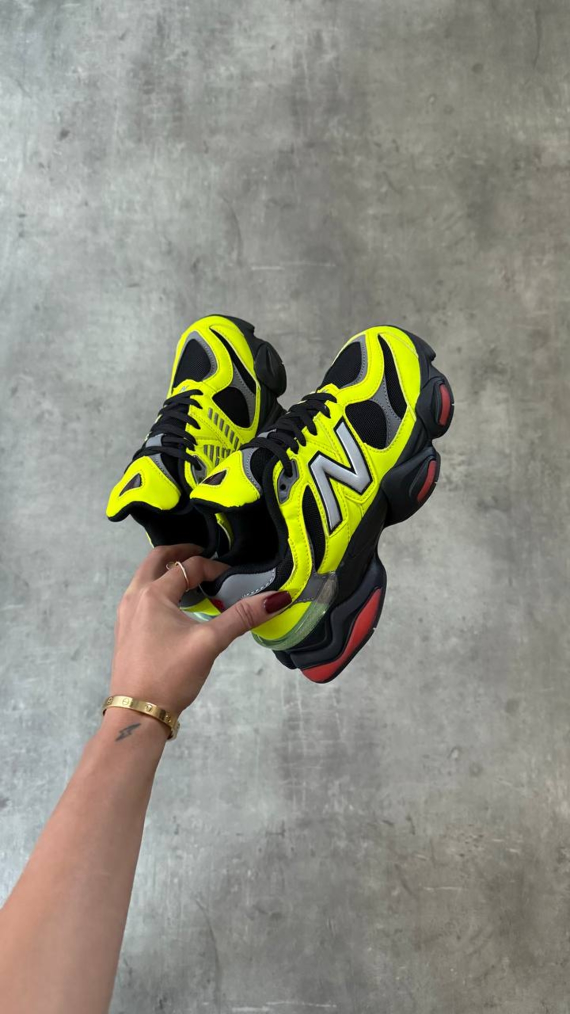 New Balance 9060 Tea Tree “Yellow”