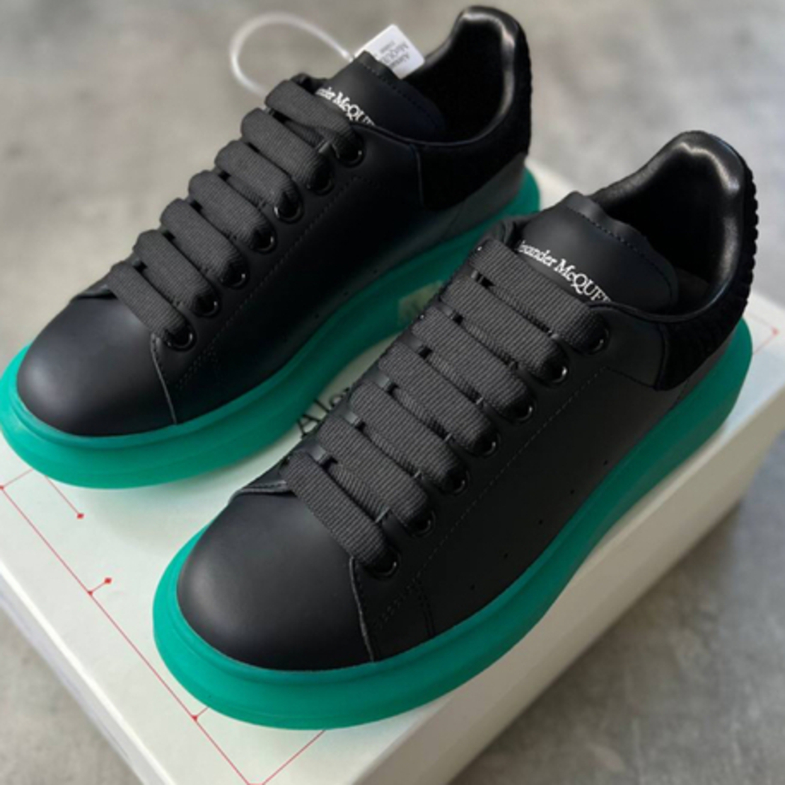 McQueen “MEN” Premium  “EXTRA İNDİRİMLİ DİP FİYAT”