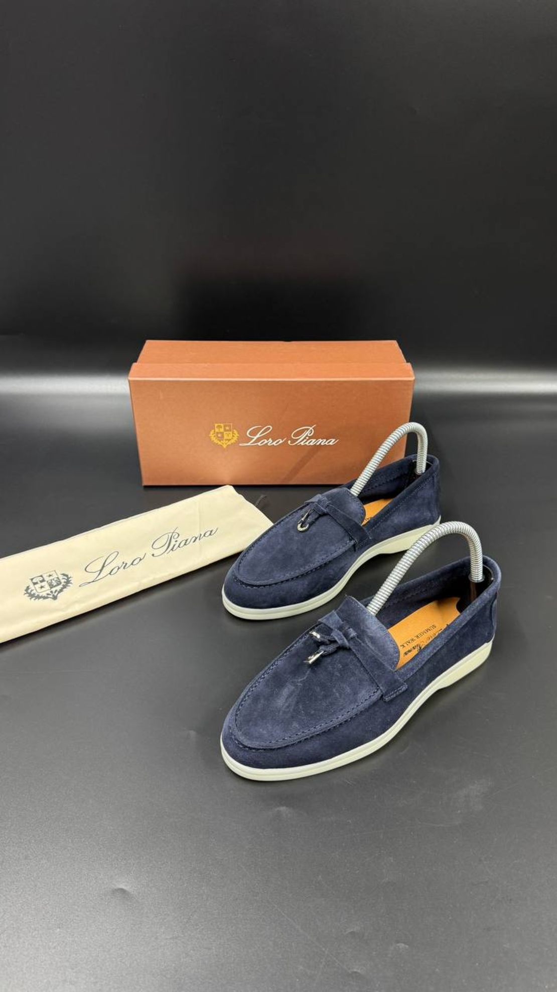 Loro Piana 4