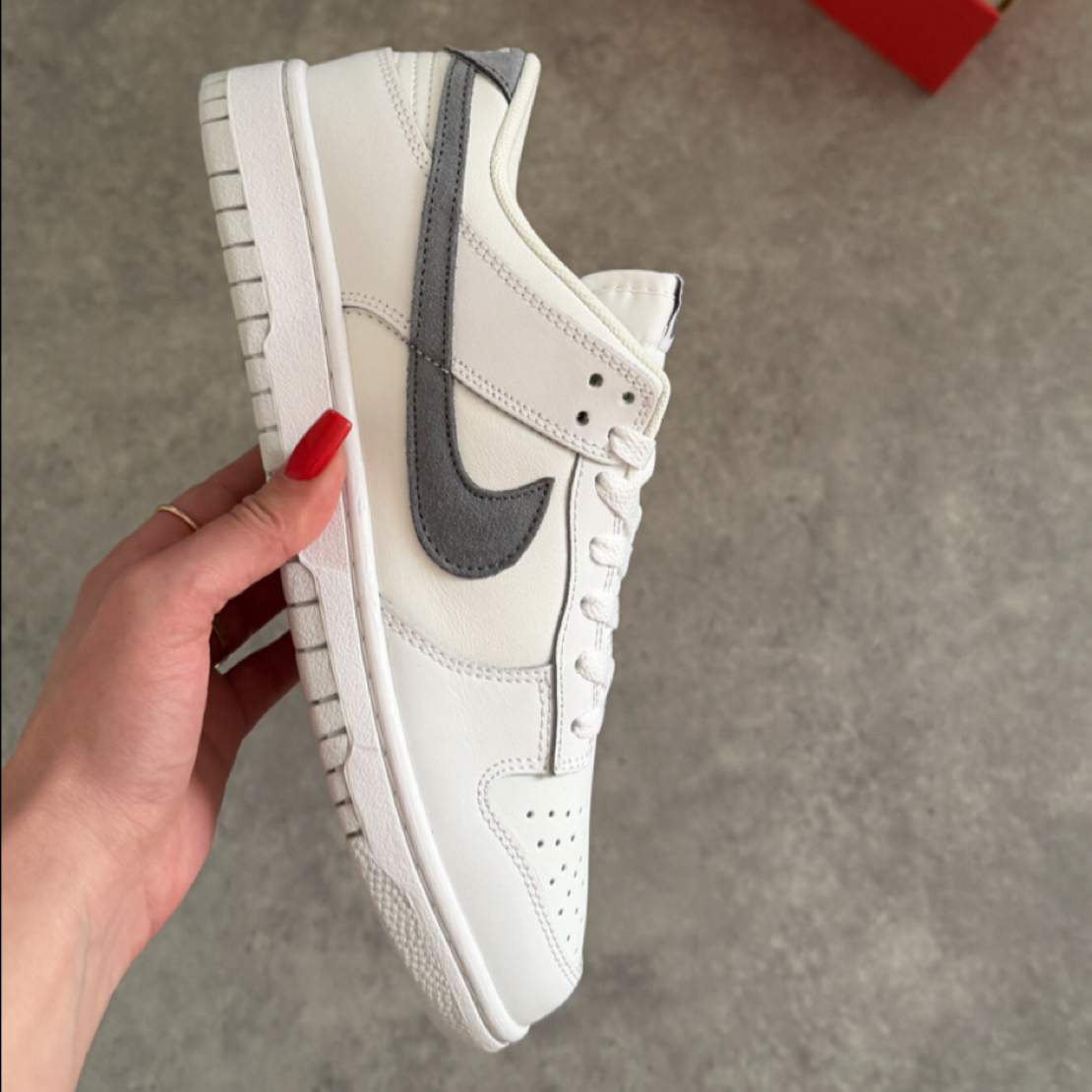 Dunk Low “White Grey”