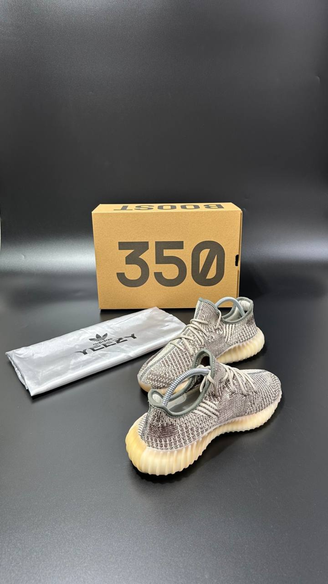 Adidas Yeezy Boost 350 V2 