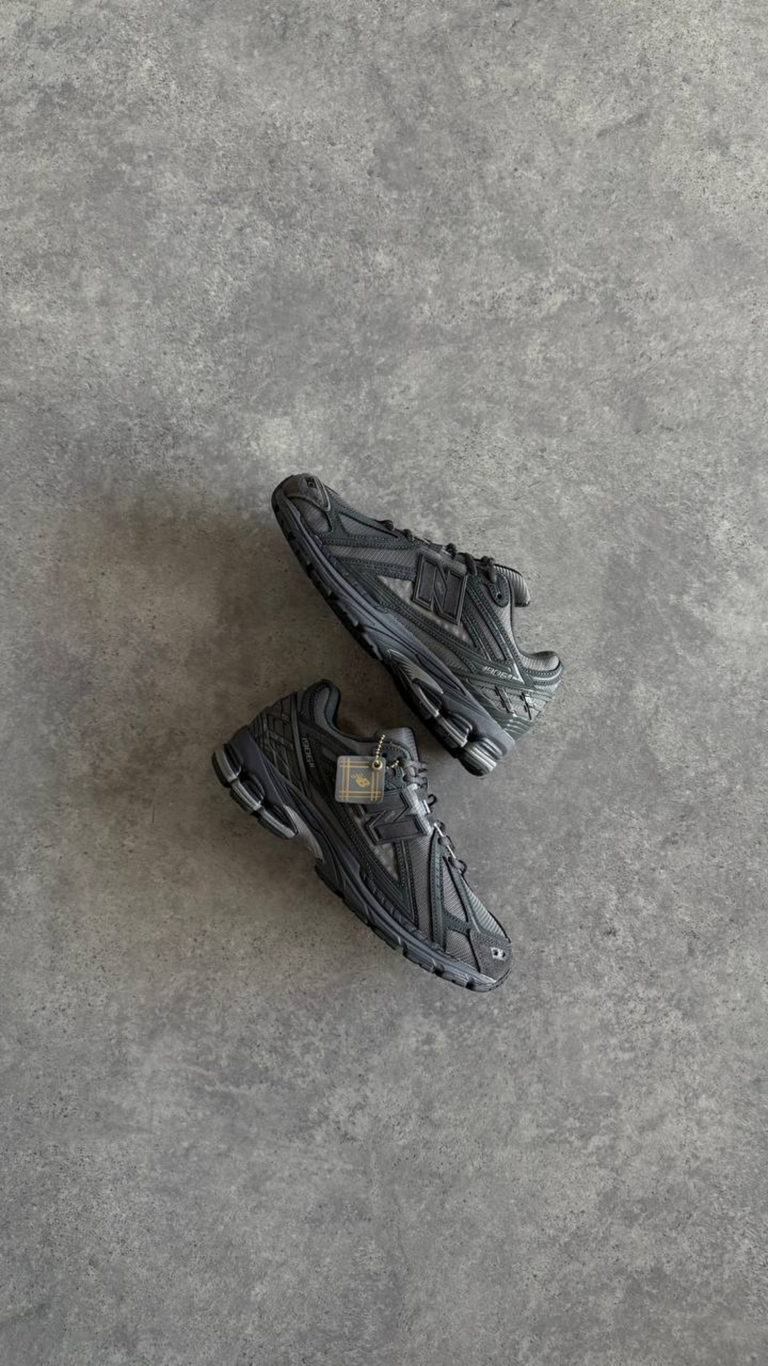 New Balance 1906R “Grayscale” (M1906RHX)