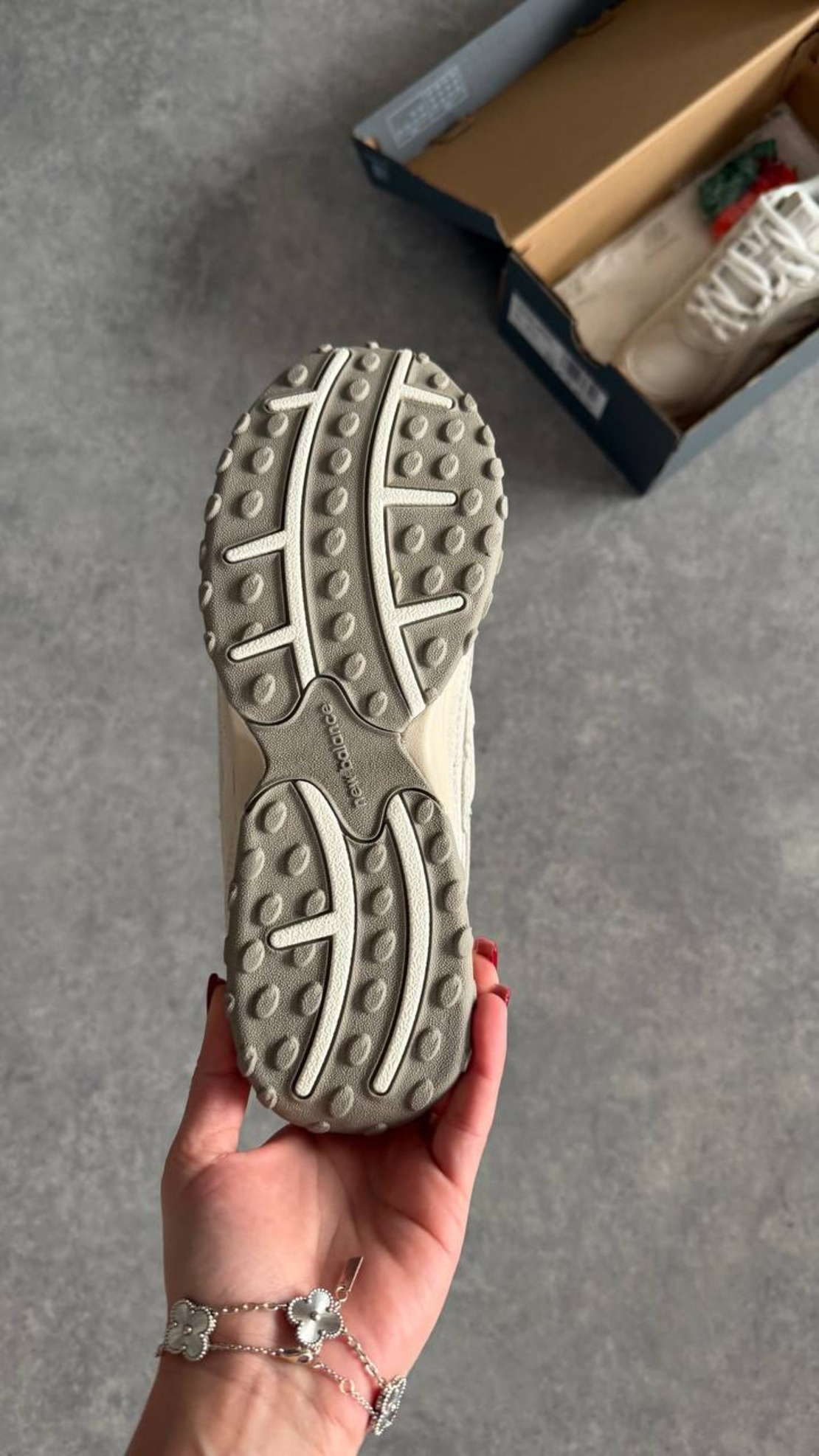 New Balance 204L “Timberwolf”