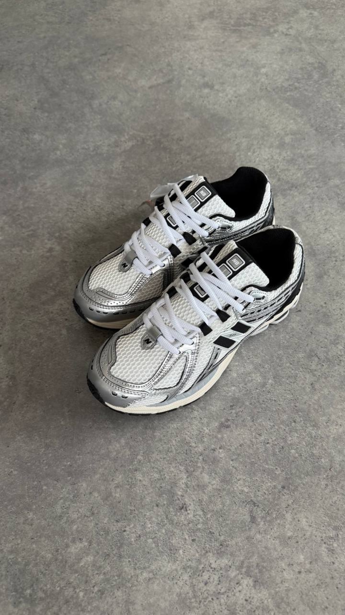 New Balance 1906r Black Silver