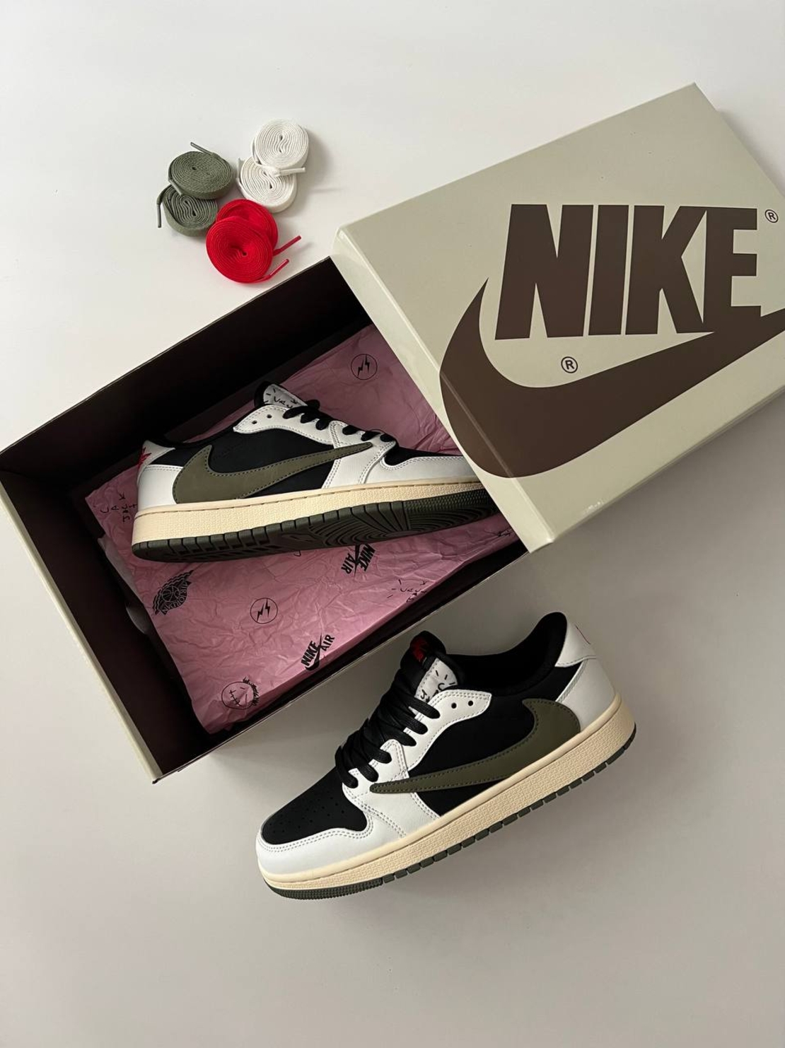 Travis Scott X Air Jordan 1 Retro Low OG Olive
