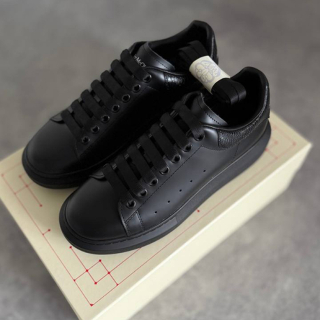 Mcqueen Premium “Men”