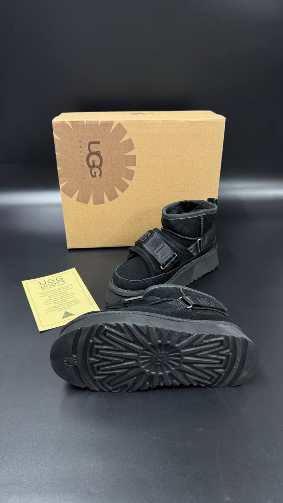 UGG