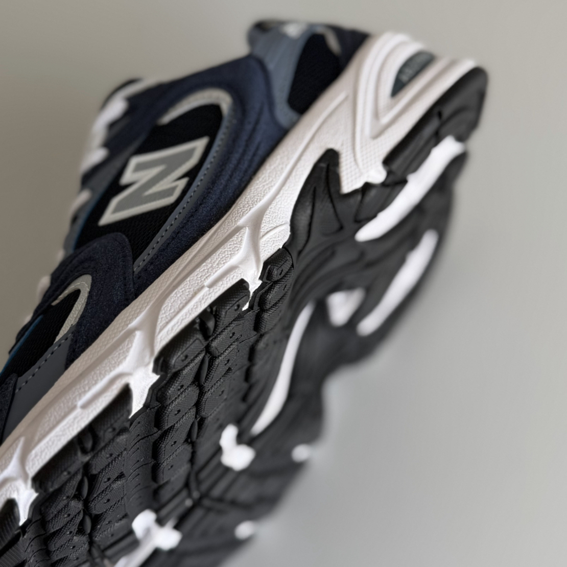 New Balance 530 Navy White