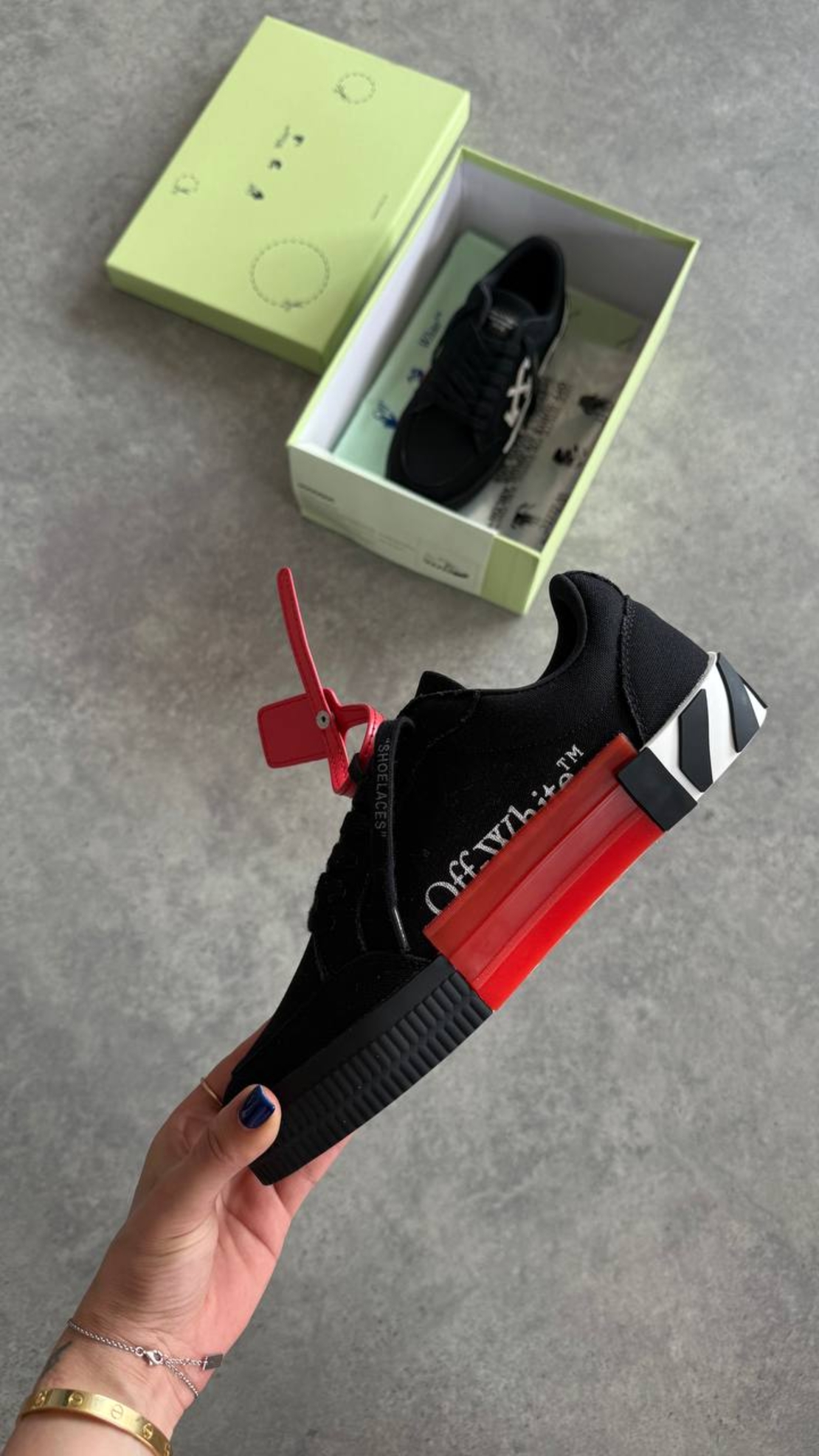 Off-White  Canvas Low-Top “Black”