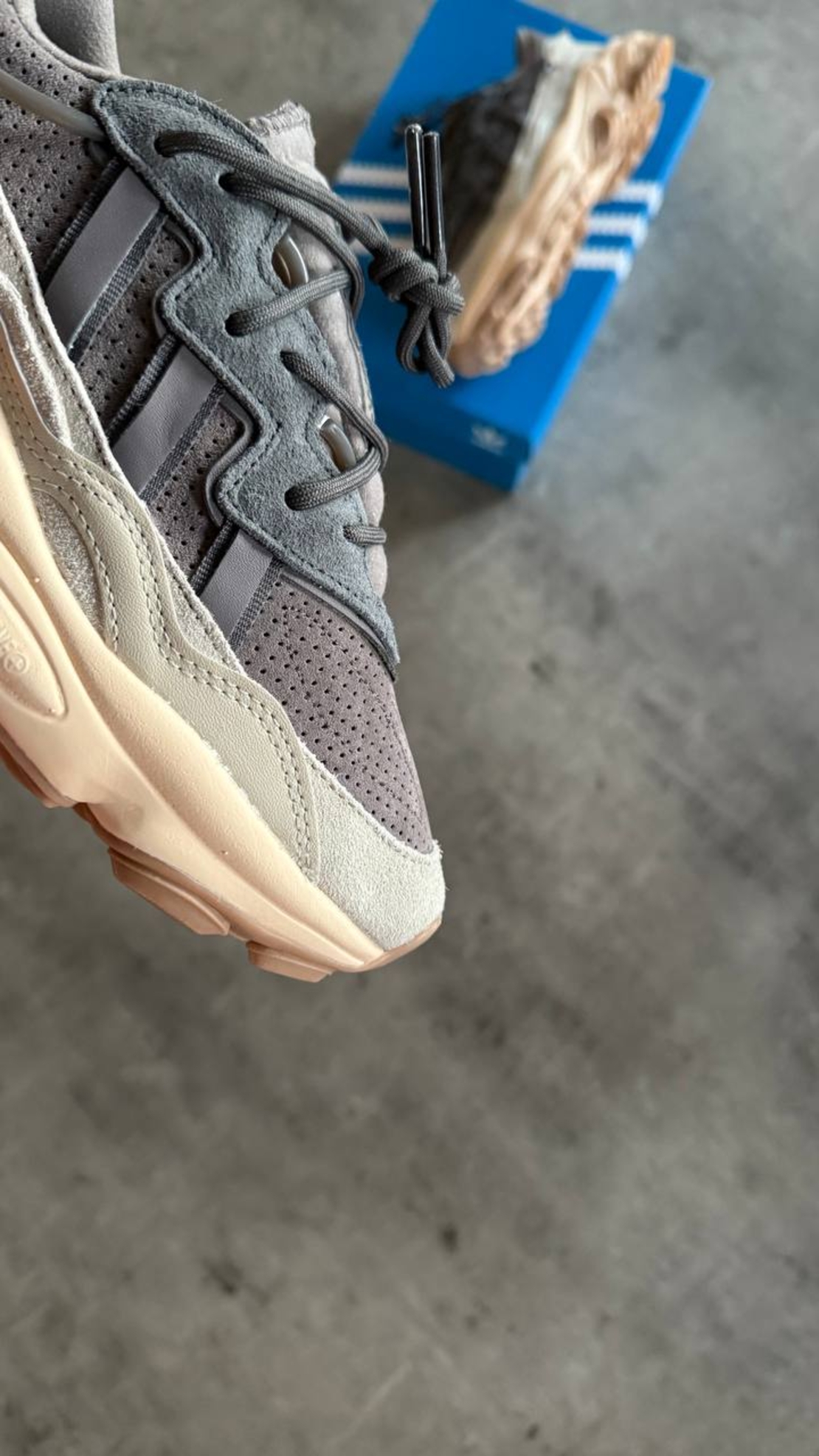 Adidas OZWEEGO ''TR CHARCOAL''