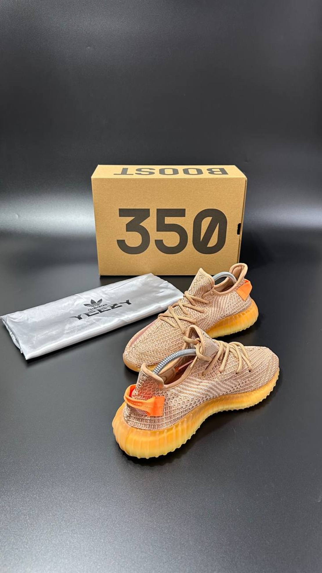 Adidas Yeezy Boost 350 V2 