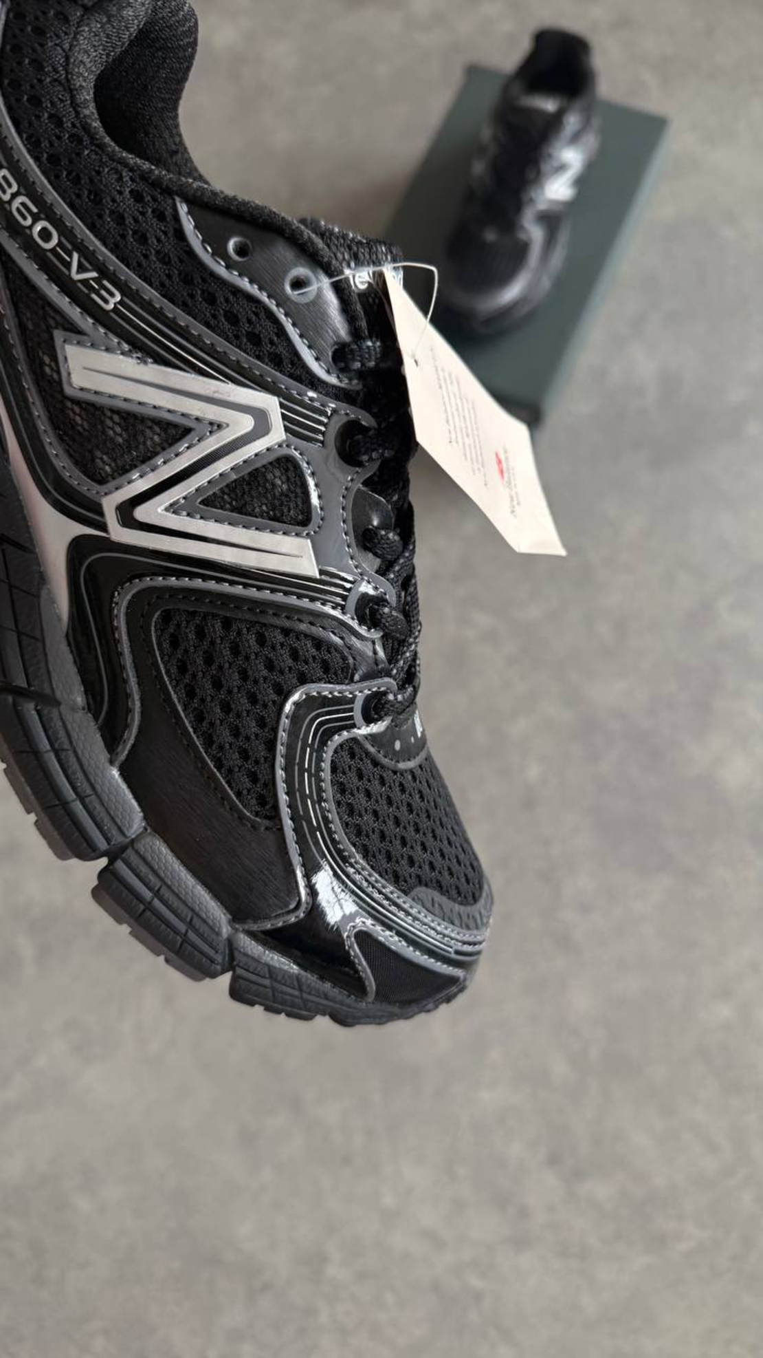 New Balance 860 V3 “Black Silver”