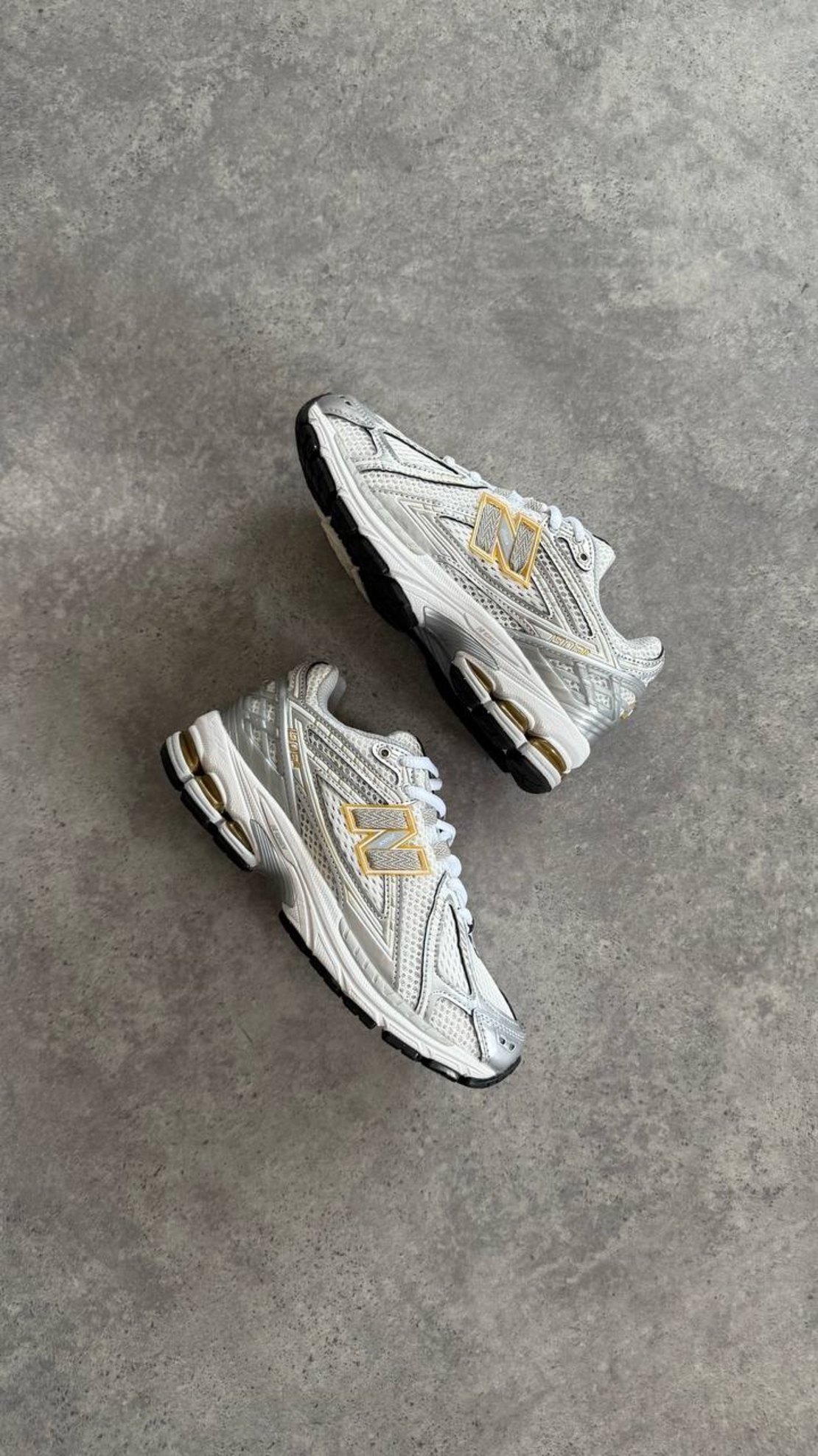 New Balance 1906R White Silver Metallic Gold