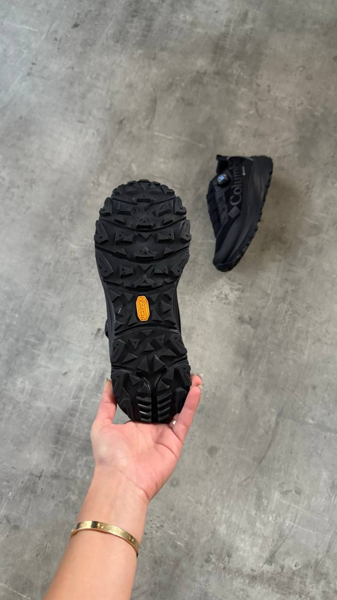 Columbia “BLACK”GORETEX WATERPROOF