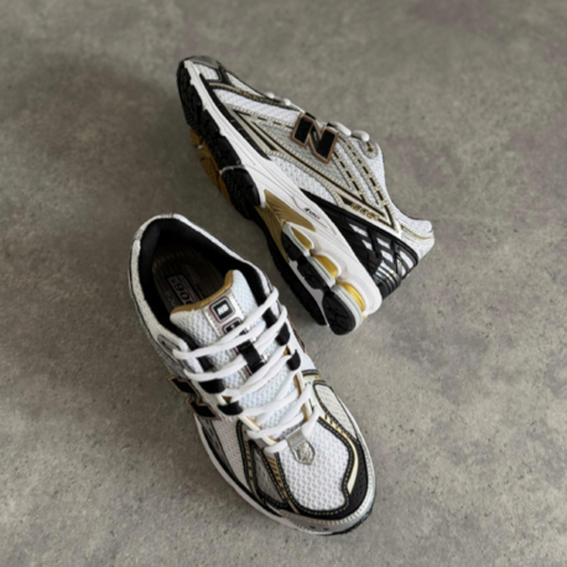 New Balance 204L Cream