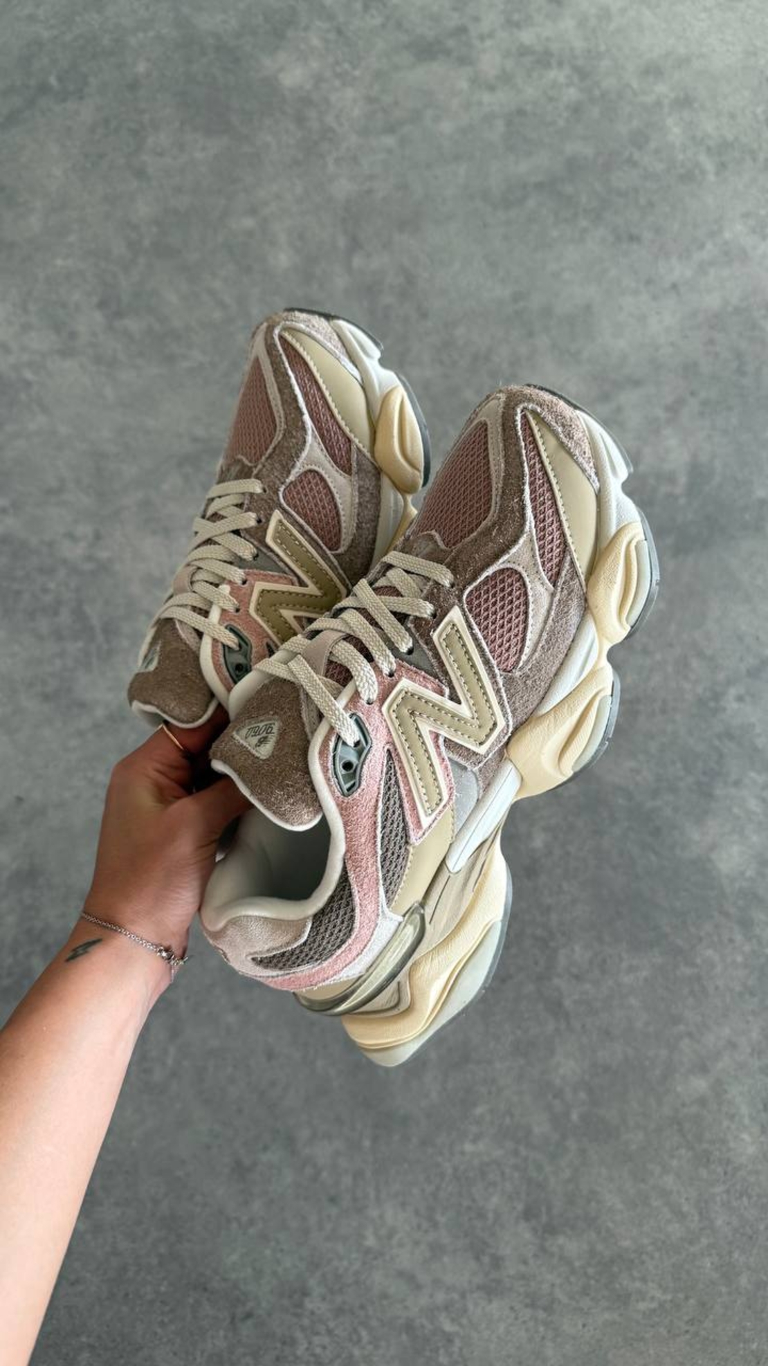 NEW BALANCE 9060 LANDSLIDE MUSHROOM