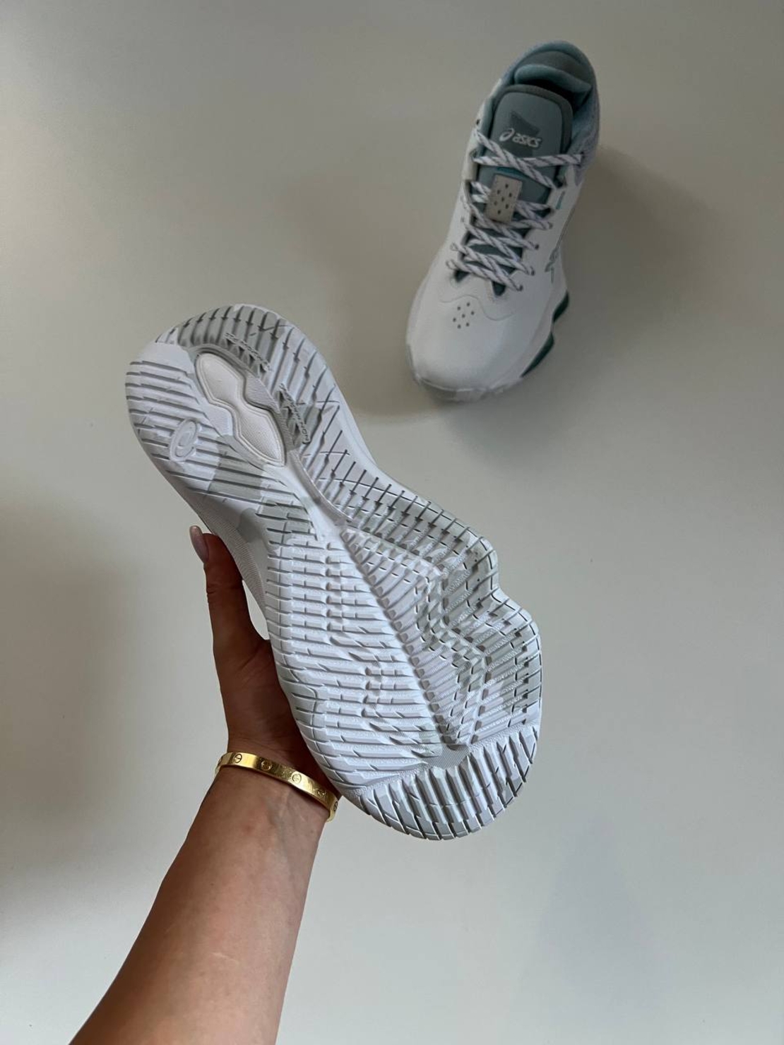 ASICS Nova Surge Low White