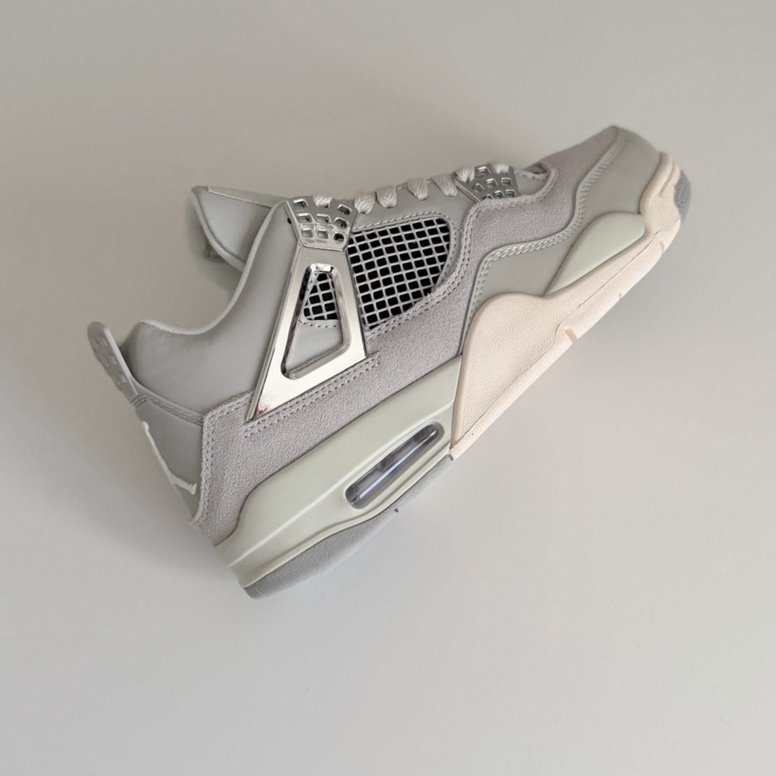 Nike Air Jordan 4 Retro 