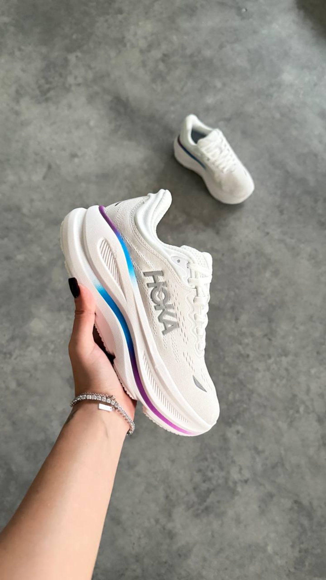HOKA Bondi “White”