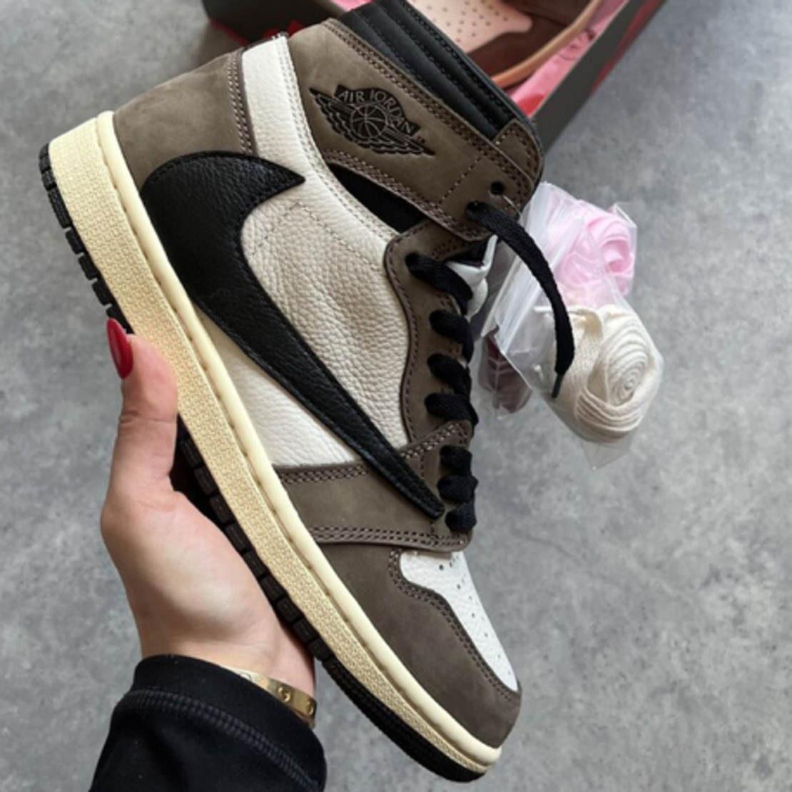 Air Jordan 1 Retro High Travis Scott  SUEDE