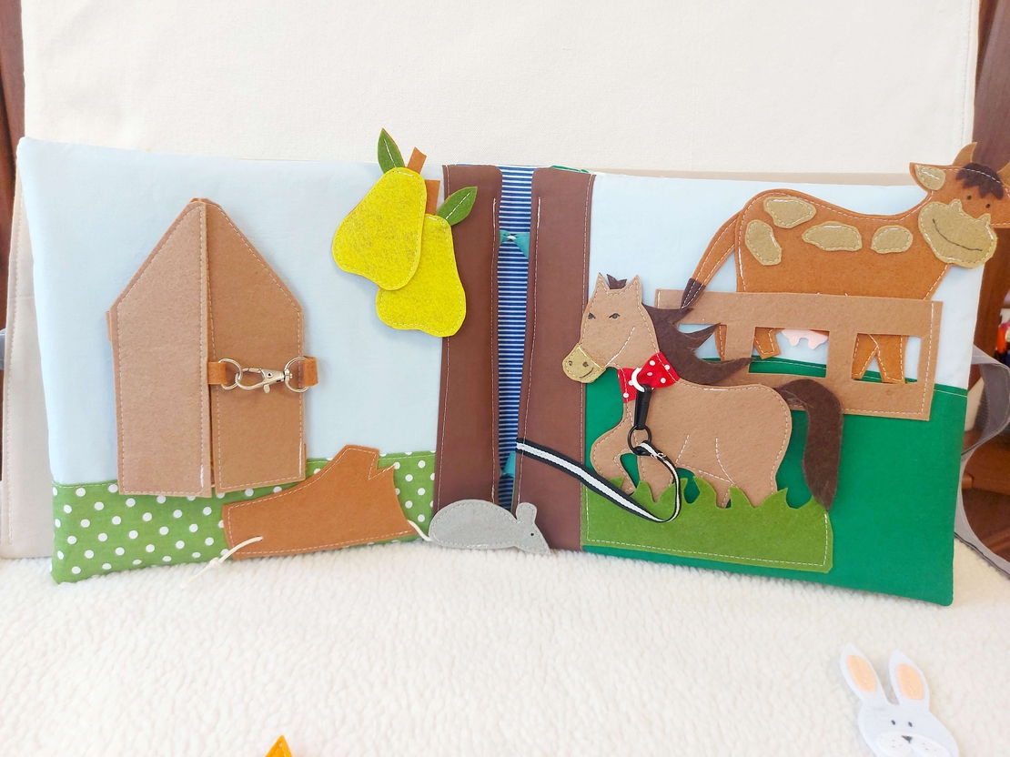 Тиха книжка от плат Ясен