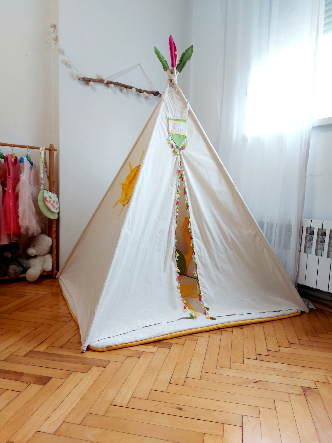 Детска палатка Тее Рее голямо БОХО с цветни пискюли