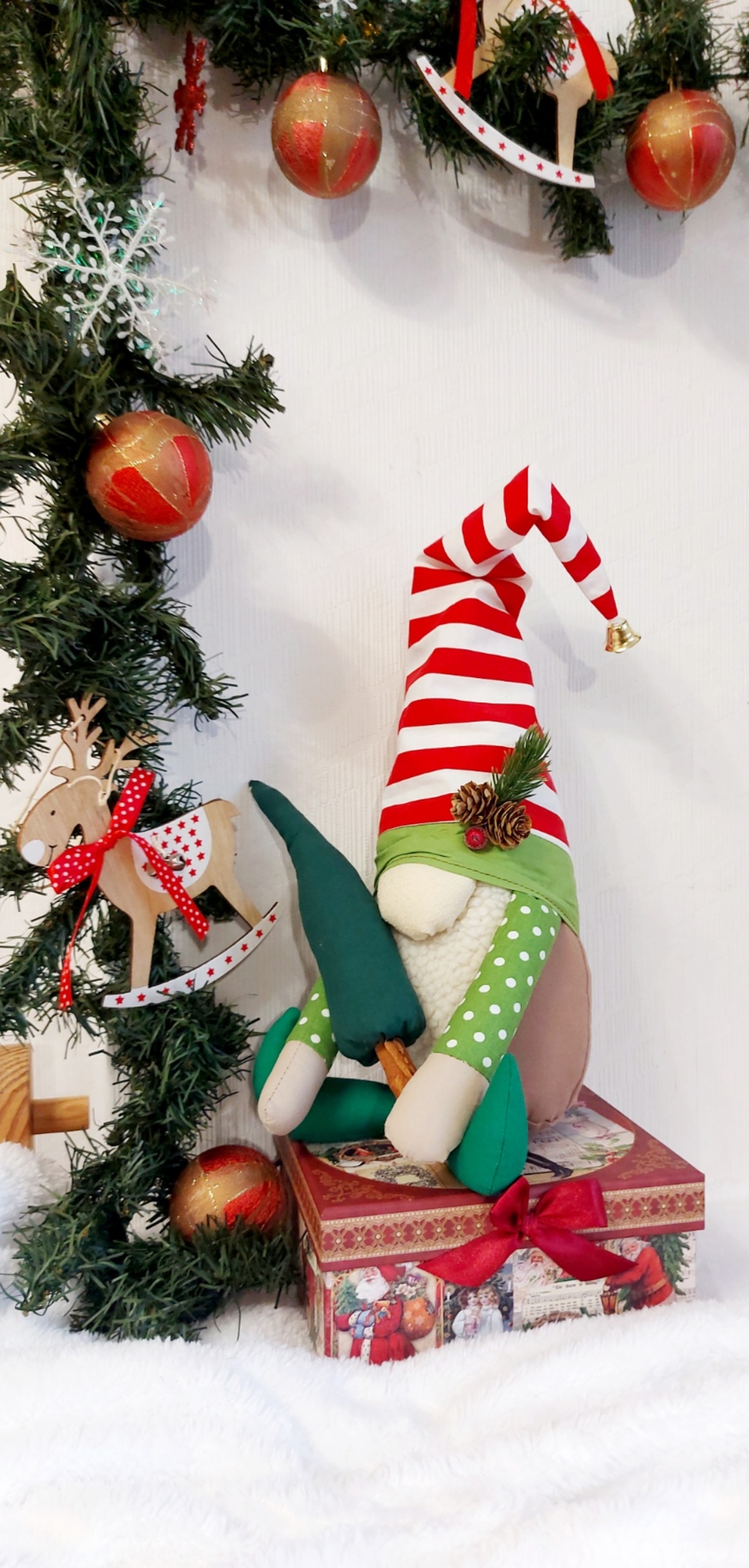 Коледно джудже за декорация райе