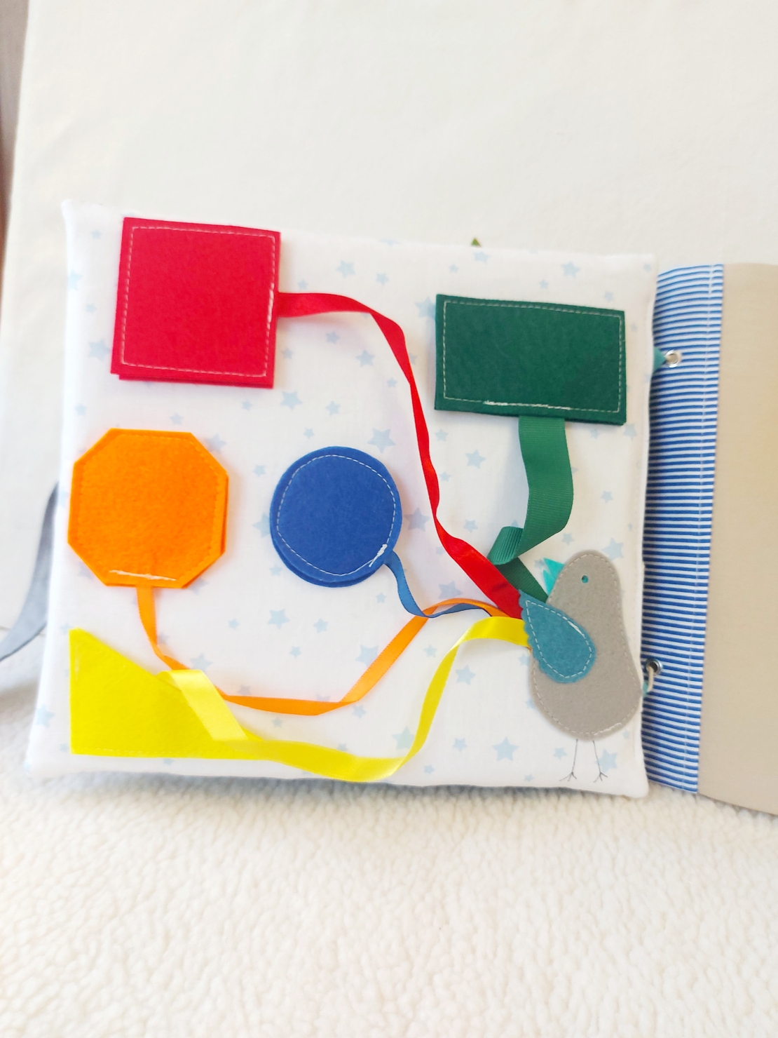 Тиха книжка от плат Ясен