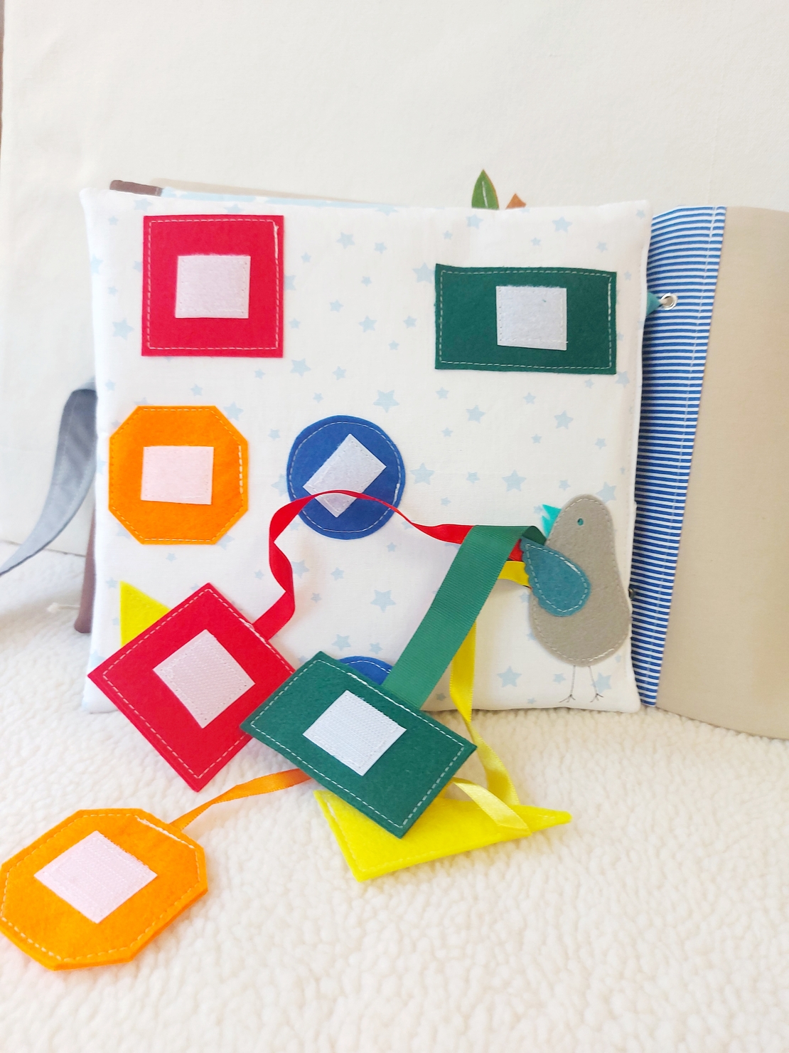 Тиха книжка от плат Ясен