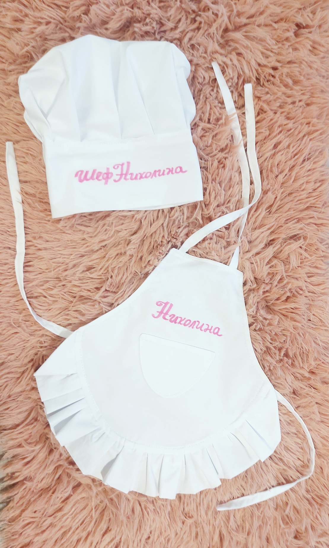 Детска престилка с шапка Бяла