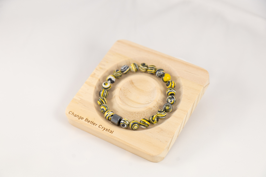 Bracelet with yellow malachite