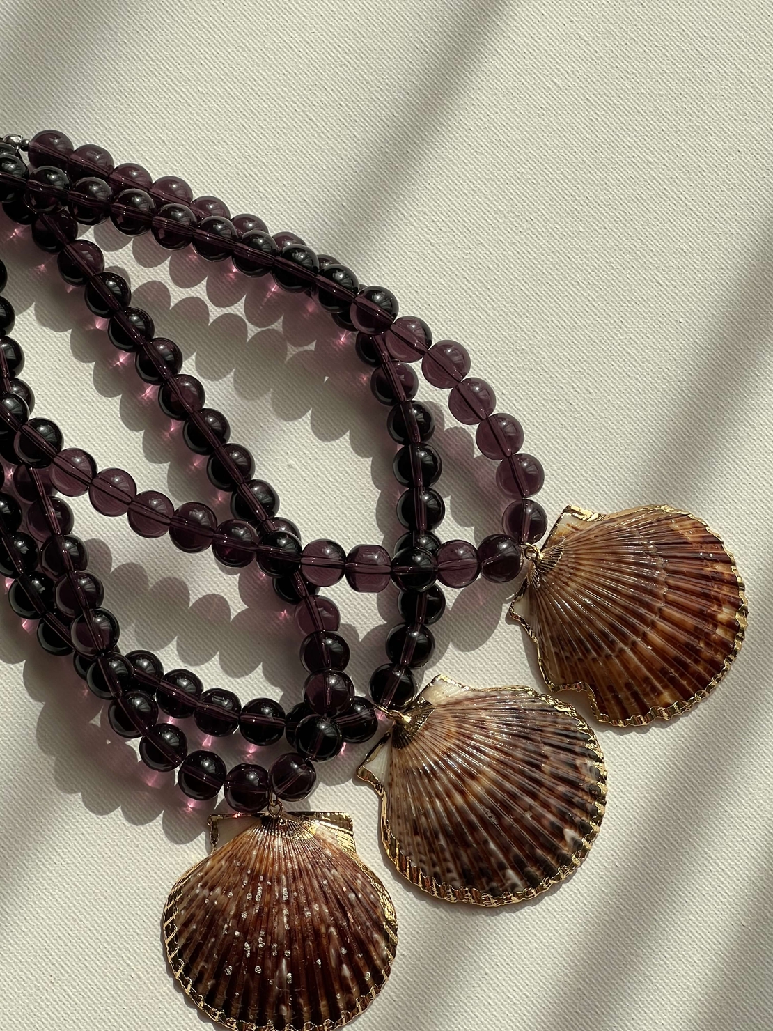 SABLE MAUVE NECKLACE