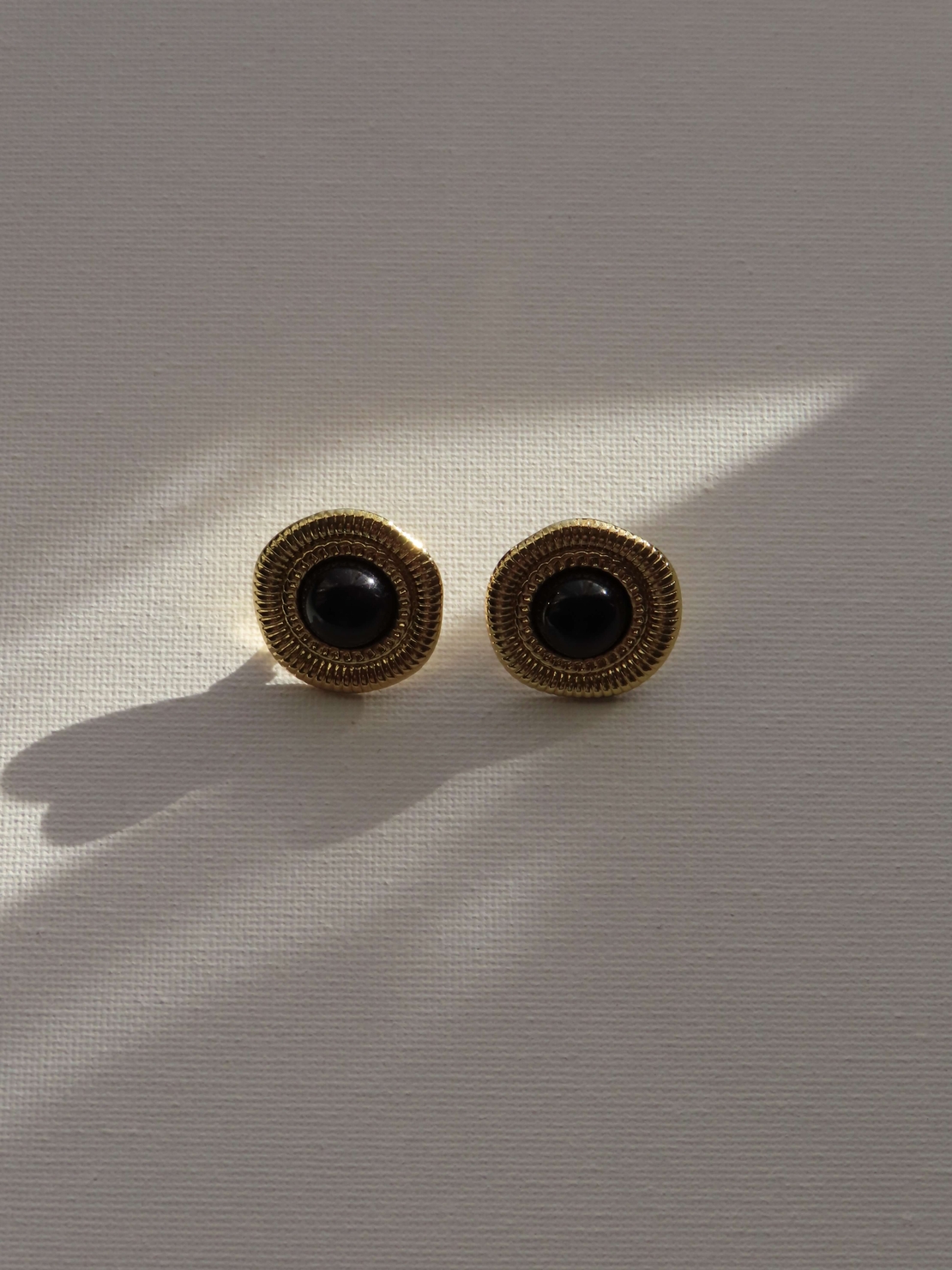 SAMANTHA EARRINGS IN BLACK