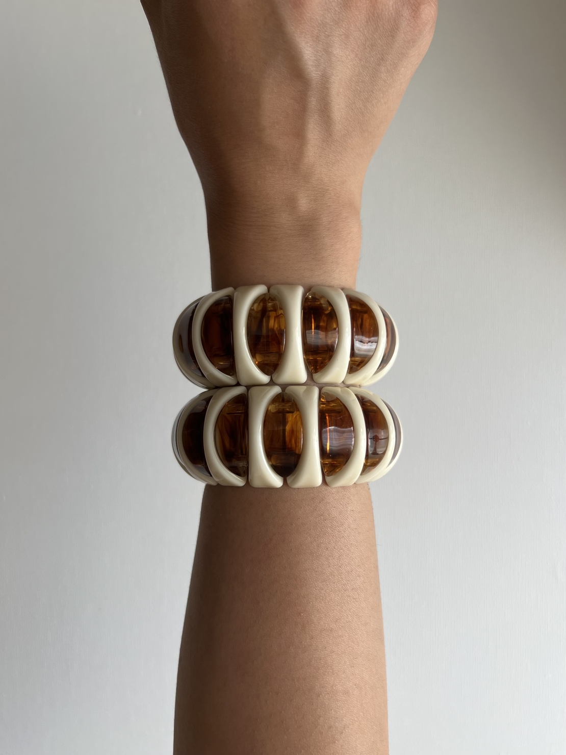 SOLUNE BANGLE BRACELET
