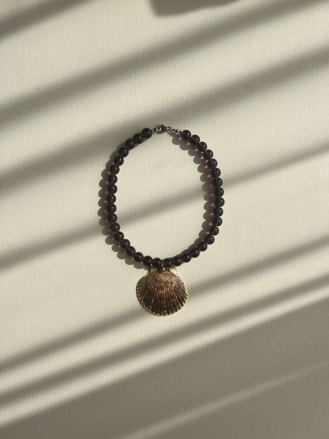 SABLE MAUVE NECKLACE