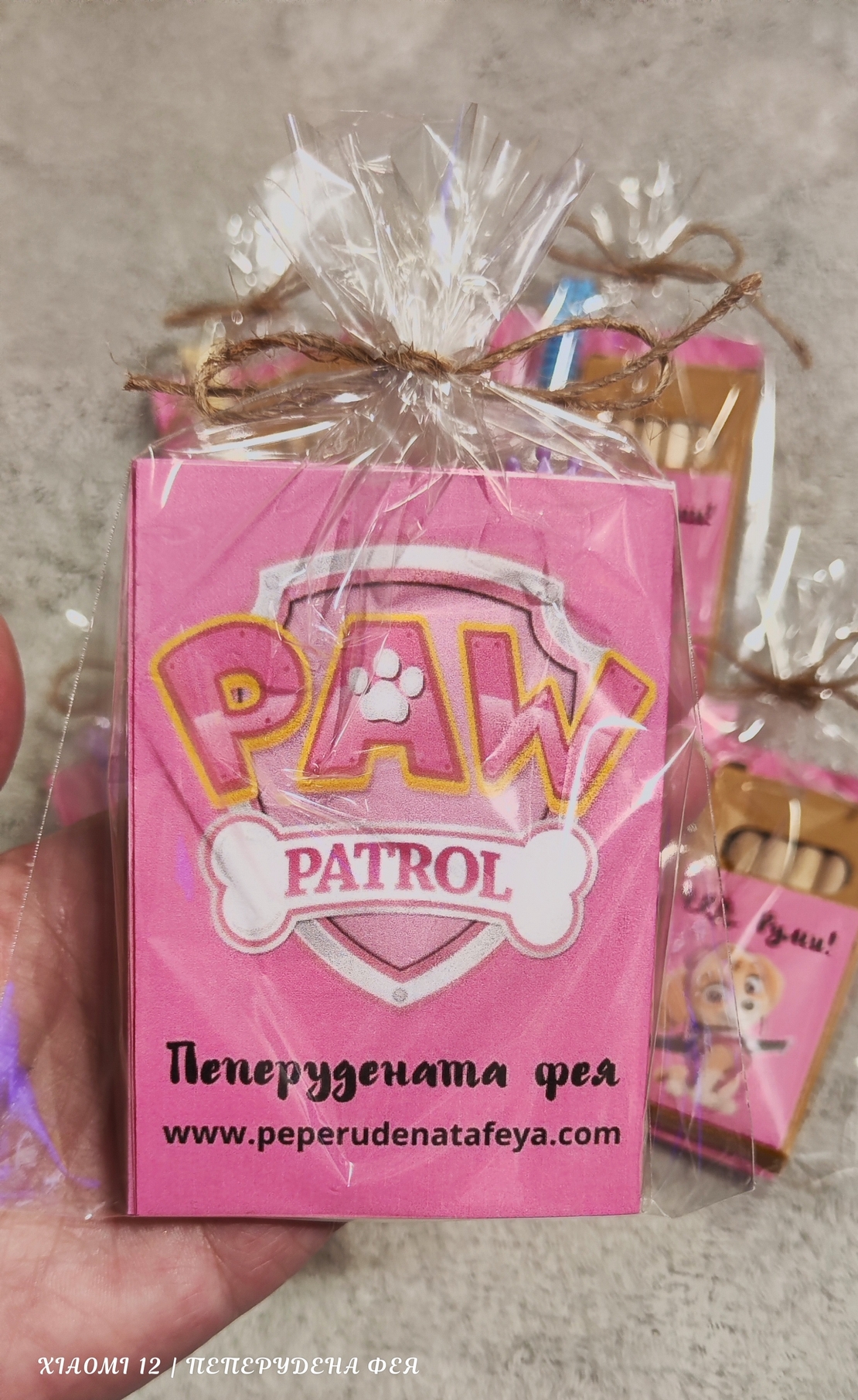 Книжка за оцветяване + цветни моливи + сапунени мехури