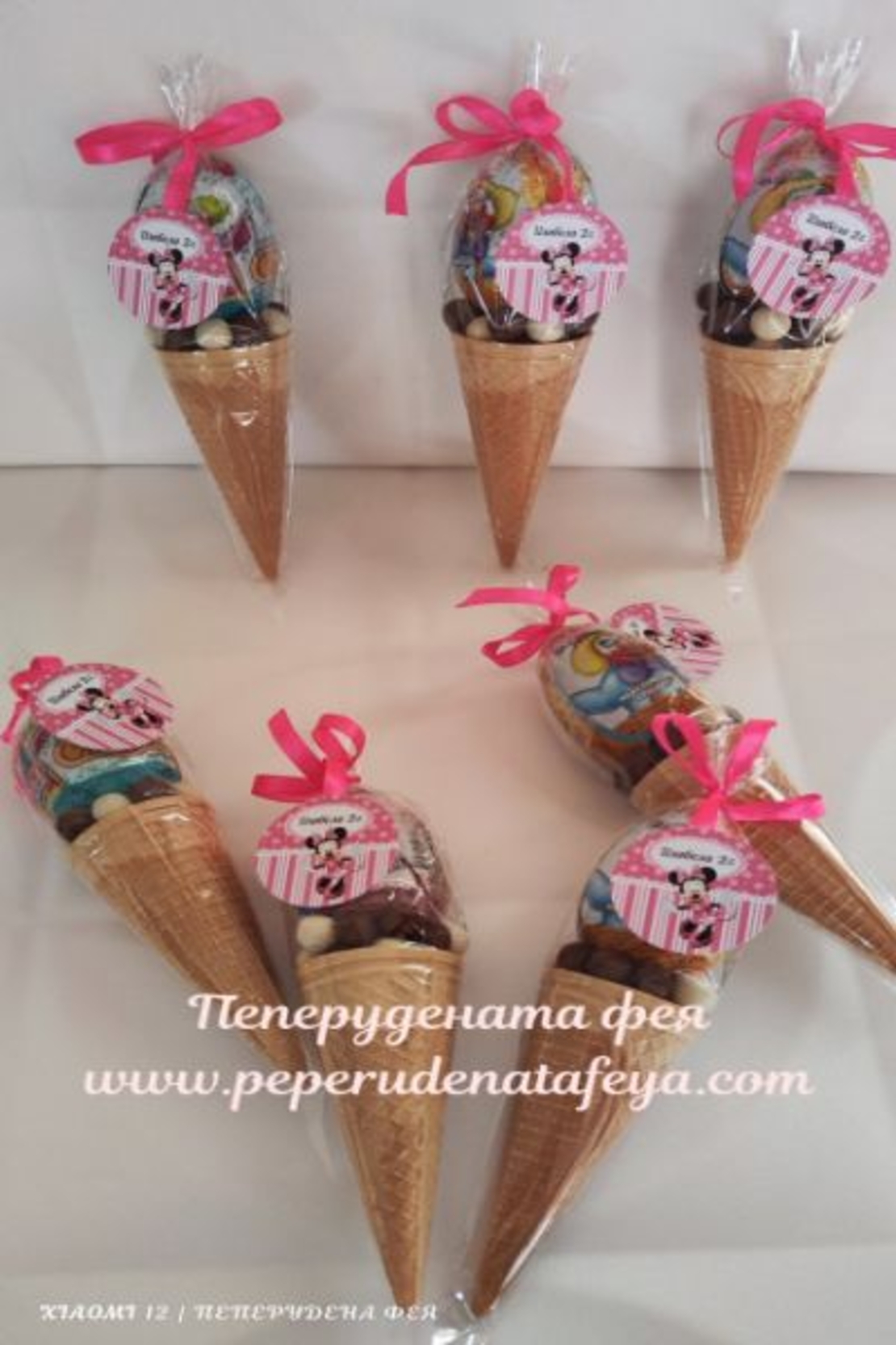 Фунийки KINDER с шоколадово яйце,  Шоко Криспи и Маршмелоу