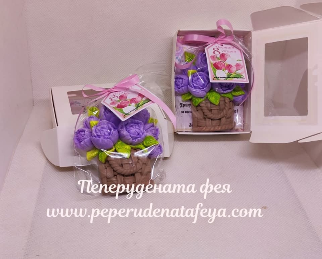 Керамична  КОШНИЧКА С ЦВЕТЯ  с  магнит