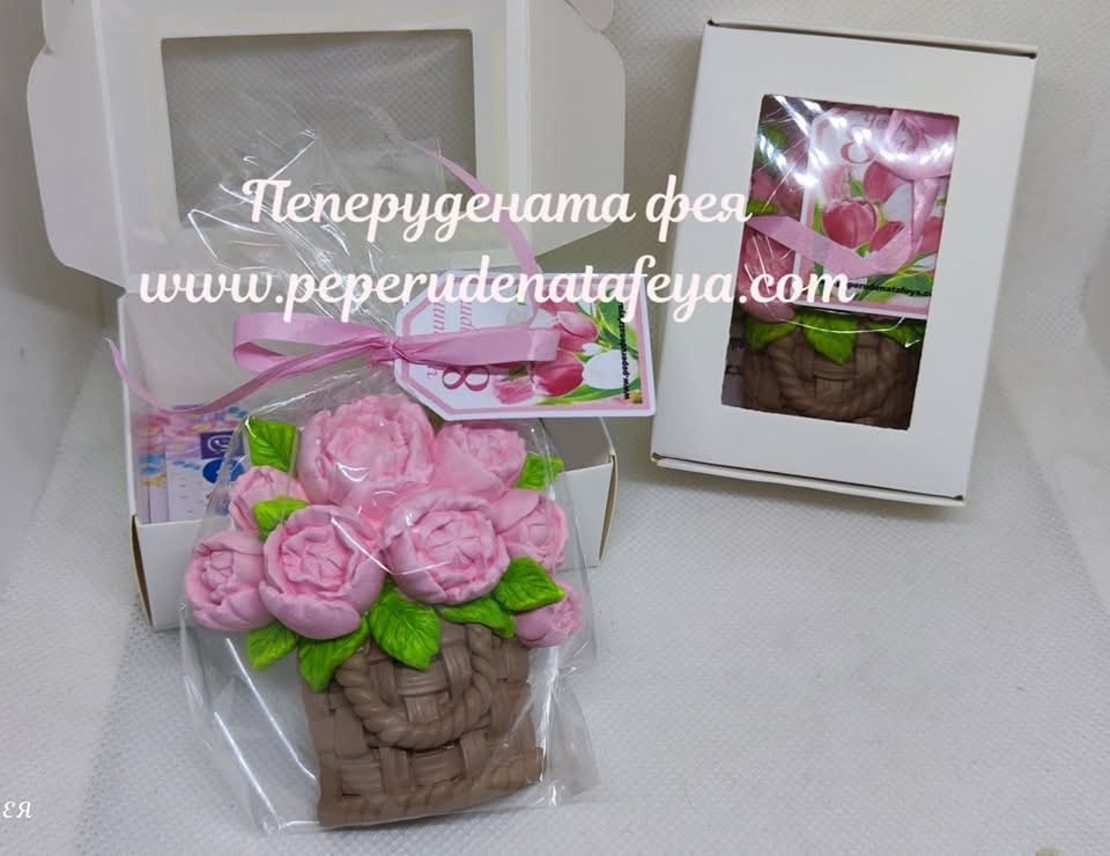 Керамична  КОШНИЧКА С ЦВЕТЯ  с  магнит