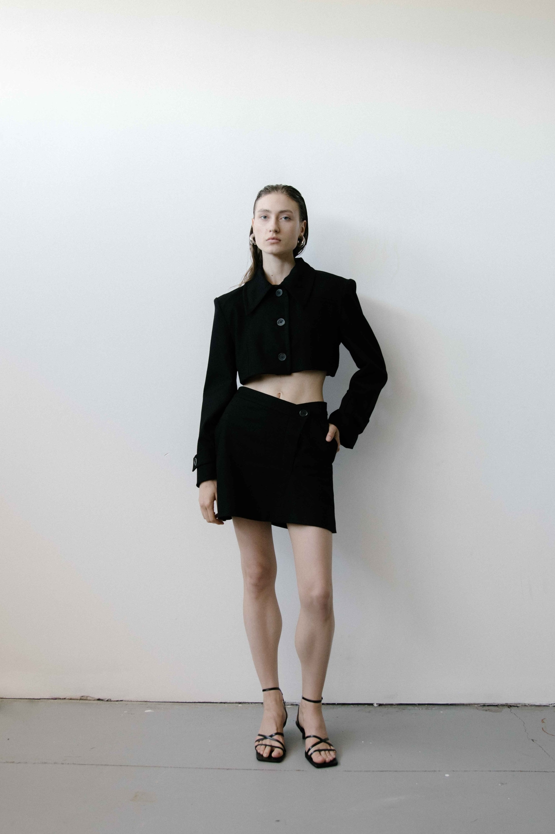 TRIANGLE BLACK SKIRT