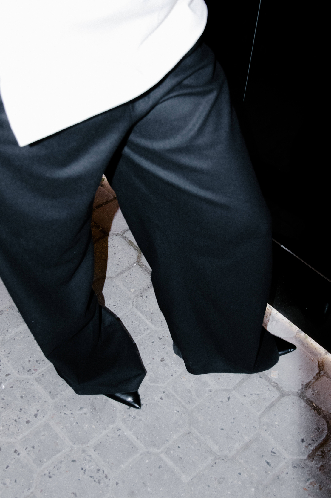 TRIANGLE BLACK TROUSERS
