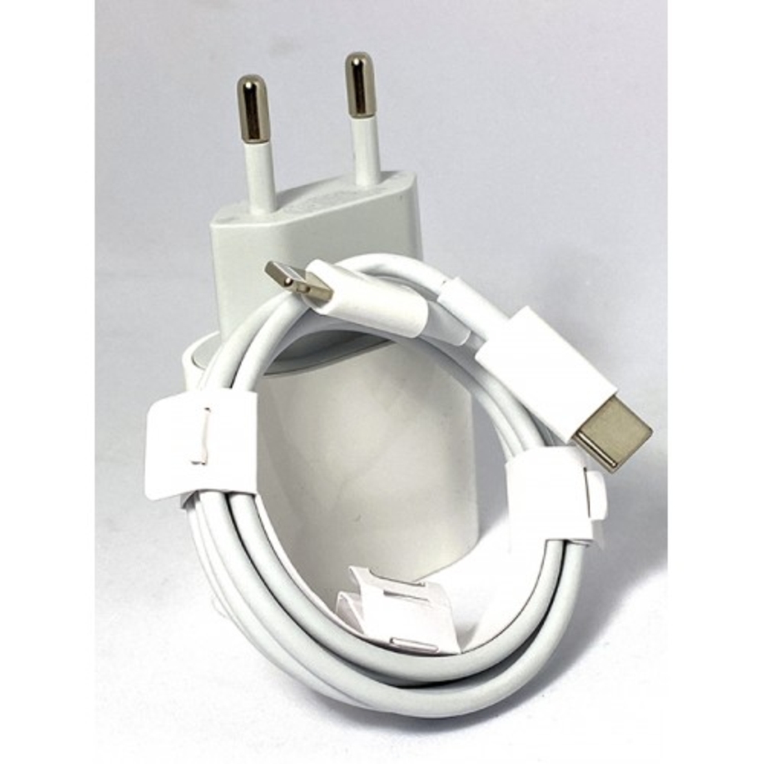 20W Зарядно устройство + USB Кабел Type-C към Lightning за iPhone - Бял