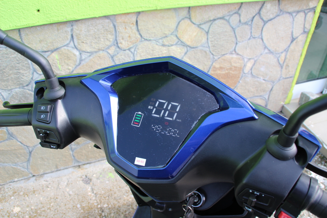 ЕЛЕКТРИЧЕСКА ТРИКОЛКА-СКУТЕР MAX SPORT 1500W BLUE
