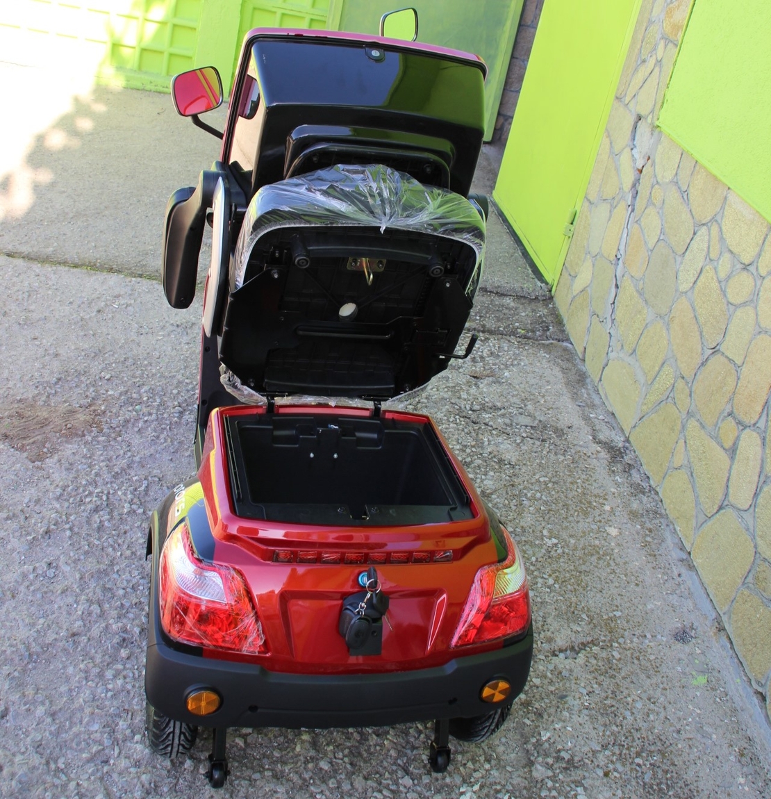 Електрическа Фамозна триколка MaXmotors FM1 1500W – RED